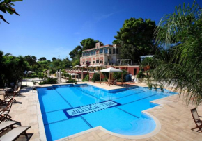 Отель Hotel Park Novecento Resort  Остуни